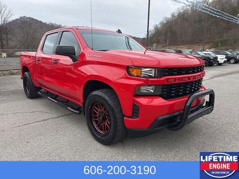 Used 2021 Chevrolet Silverado 1500 Custom image 3