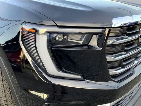 New 2025 GMC Acadia Elevation FWD image 13