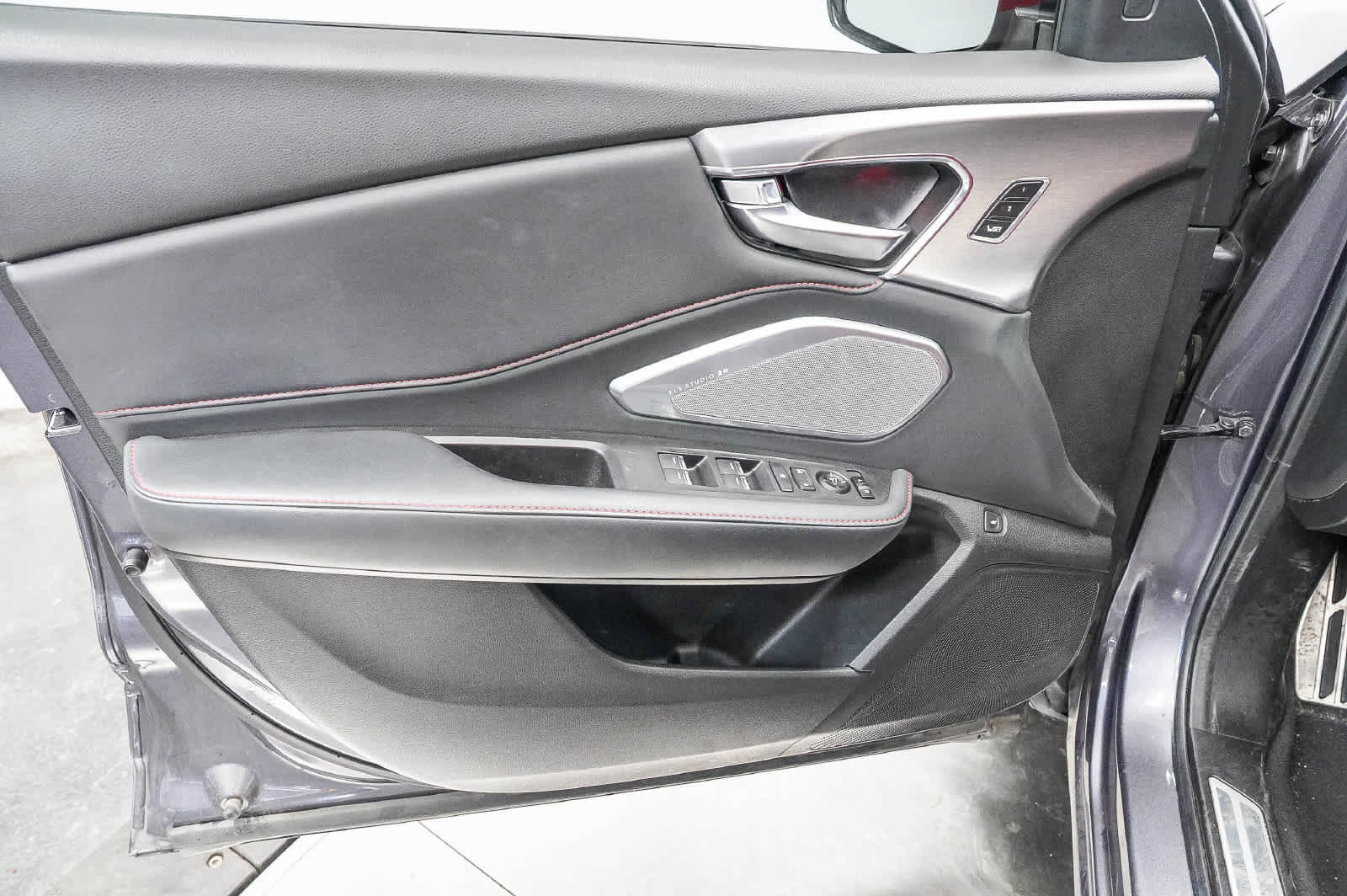 Used 2021 Acura RDX w/ Advance Package FWD image 23