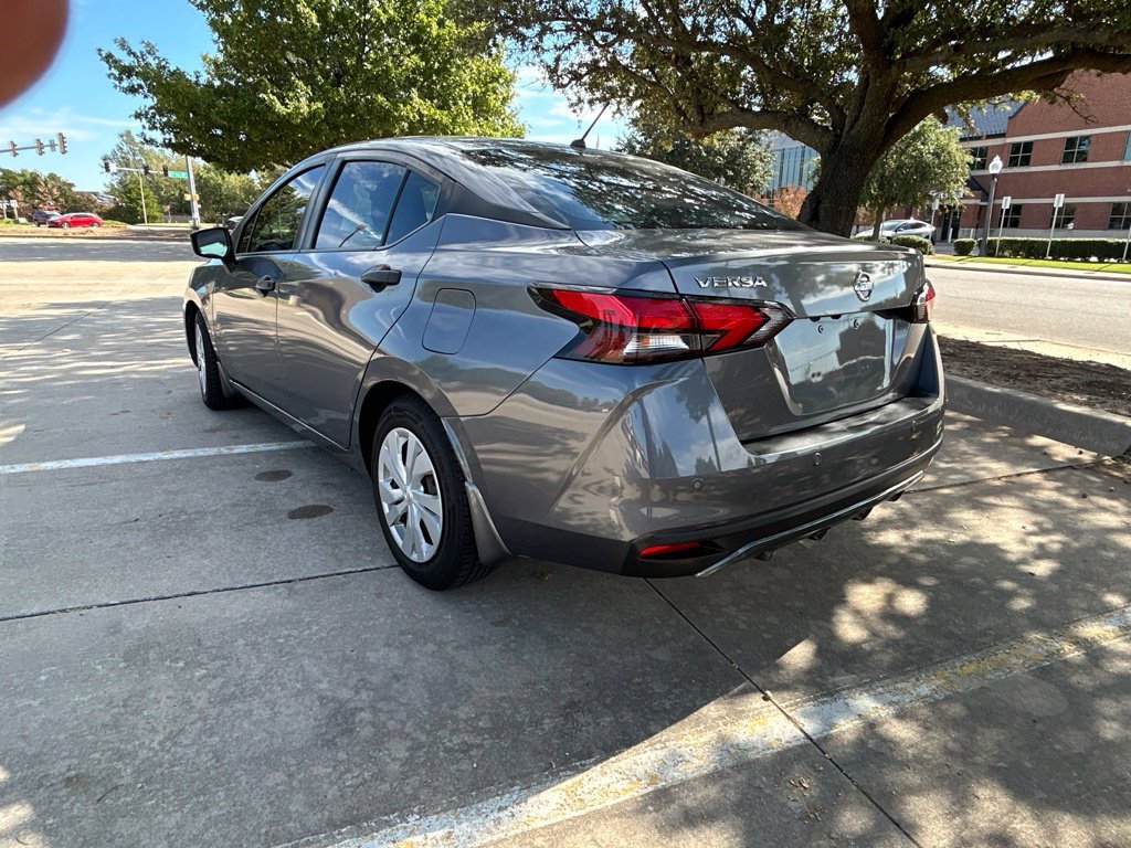 Used 2020 Nissan Versa S FWD image 5