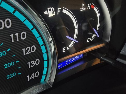 Used 2012 Toyota Venza XLE w/ XLE Premium Pkg FWD image 25