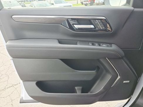 New 2026 Chevrolet Tahoe Premier w/ Sun And Tow Package AWD/4WD image 28