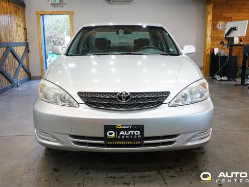 Used 2003 Toyota Camry LE image 2