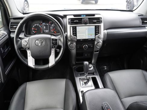 Used 2024 Toyota 4Runner SR5 Premium image 2