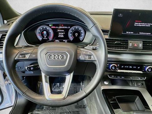 Used 2025 Audi Q5 2.0T Premium w/ Convenience Plus Package AWD/4WD image 11