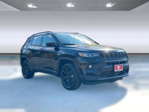 New 2026 Jeep Compass Latitude image 7