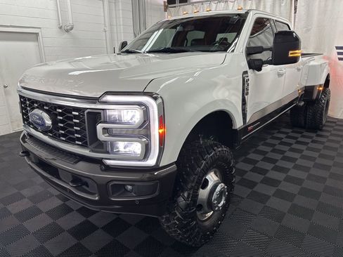 Used 2024 Ford F350 King Ranch image 4