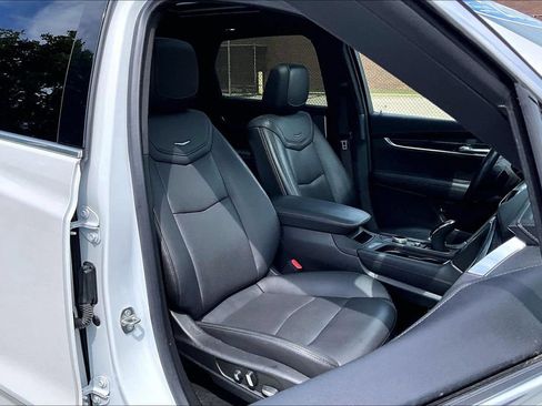 Used 2023 Cadillac XT5 Premium Luxury w/ LPO, Floor Liner Package AWD/4WD image 7