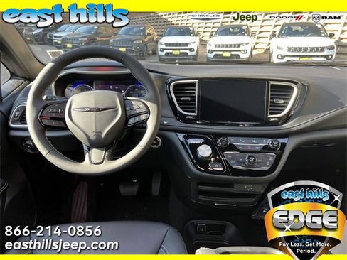 New 2026 Chrysler Pacifica Select w/ S Appearance Package image 4