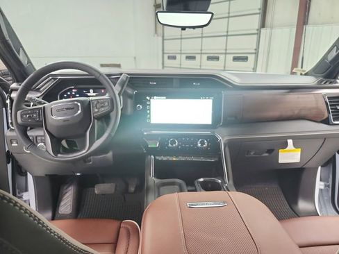 New 2026 GMC Sierra 2500 Denali Ultimate AWD/4WD image 26