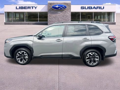 Used 2026 Subaru Forester Premium AWD/4WD image 3