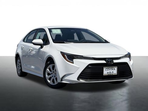 Used 2024 Toyota Corolla LE FWD image 1
