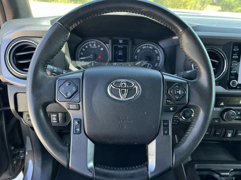 Used 2021 Toyota Tacoma TRD Sport w/ Technology Package RWD image 8