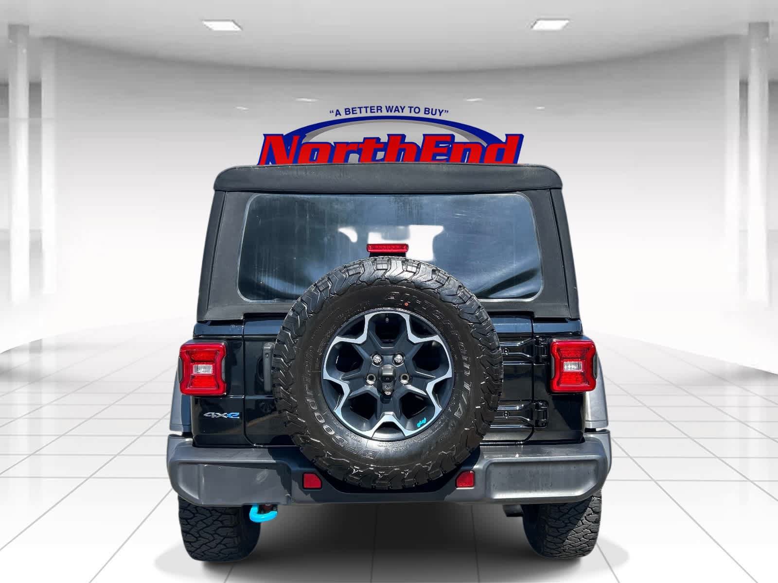 Used 2023 Jeep Wrangler Unlimited Rubicon 4xe w/ Cold Weather Group AWD/4WD image 4
