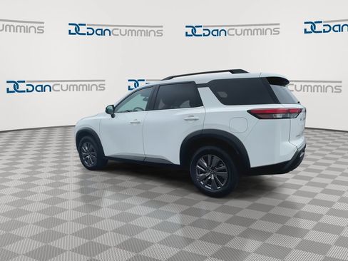 Used 2025 Nissan Pathfinder SV AWD/4WD image 6