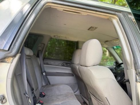 Used 2006 Subaru Forester 2.5X AWD/4WD image 32