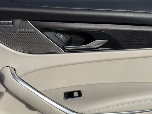 Used 2021 Jaguar F-PACE S image 37