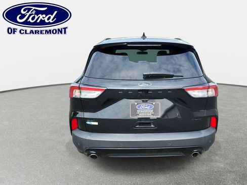 Used 2022 Ford Escape SEL w/ SEL Stealth AWD Package image 17
