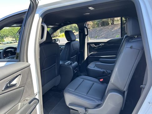 New 2026 Chevrolet Traverse LT image 36