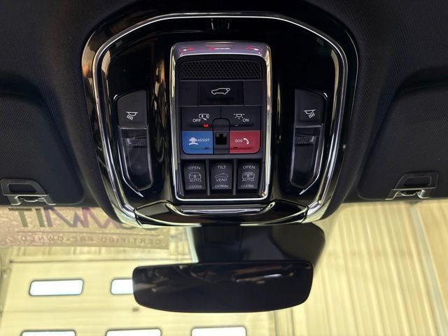 Used 2023 Jeep Grand Cherokee L Overland AWD/4WD image 20