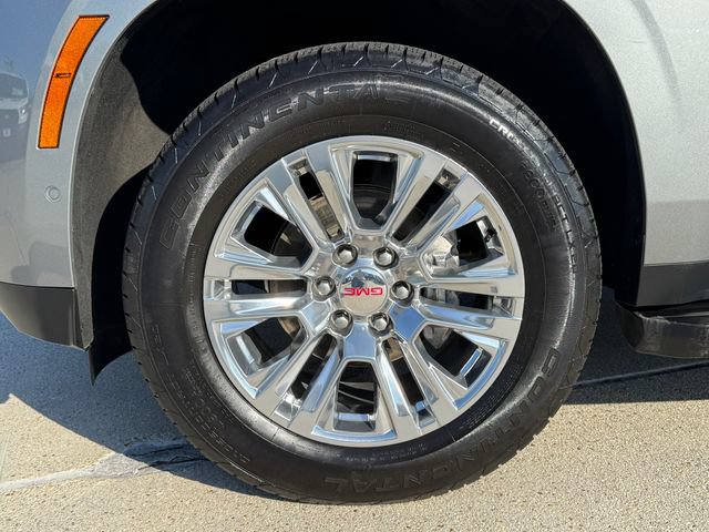 Used 2025 GMC Yukon XL Denali AWD/4WD image 10