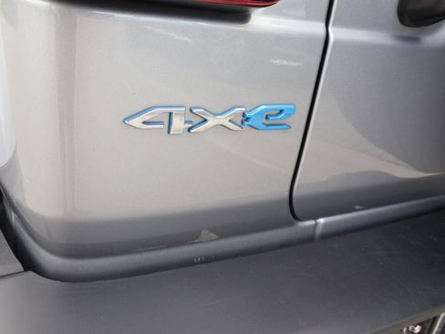 Used 2021 Jeep Wrangler Unlimited Sahara w/ Cold Weather Group image 8