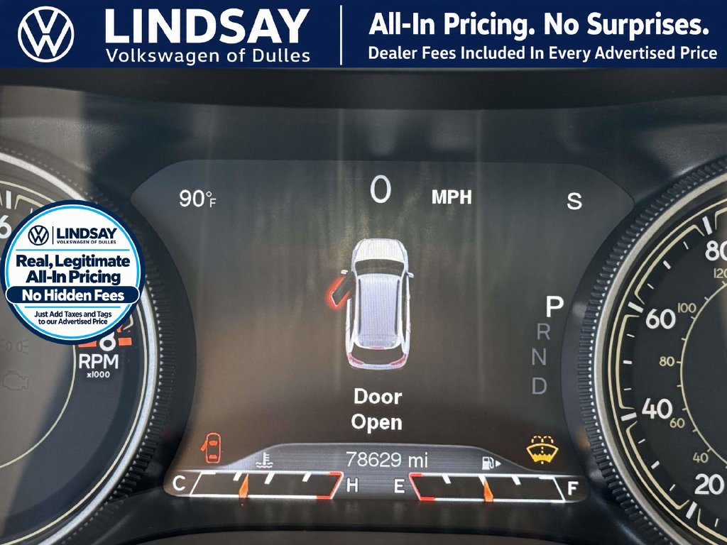 Used 2017 Jeep Cherokee Overland w/ Technology Group FWD image 25