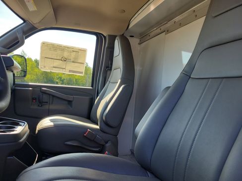 New 2025 GMC Savana 3500 w/ Power Convenience Package image 4