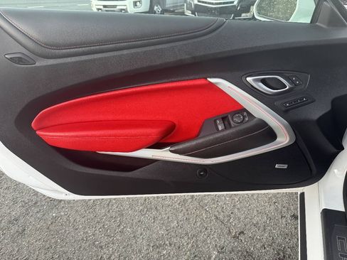 Used 2022 Chevrolet Camaro SS RWD image 10