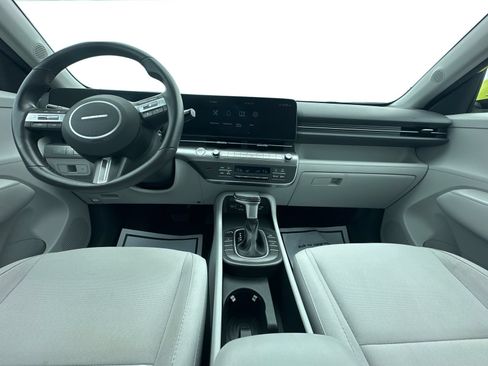 Certified 2025 Hyundai Kona SEL AWD/4WD image 12