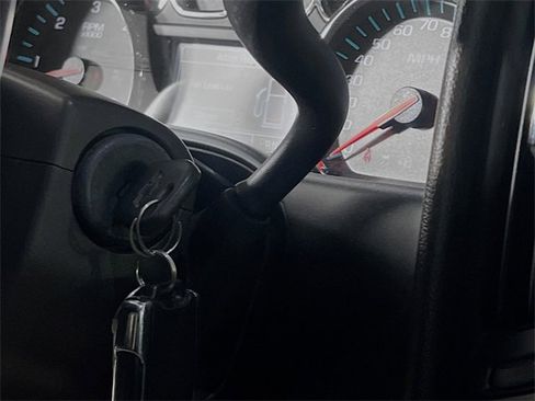 Used 2018 Chevrolet Silverado 1500 LTZ image 18