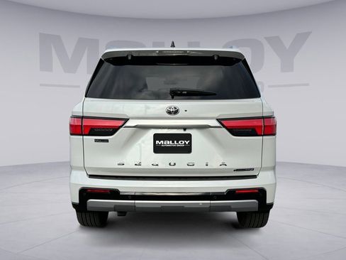 Used 2025 Toyota Sequoia Capstone image 4