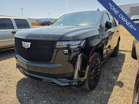 Used 2023 Cadillac Escalade Sport w/ LPO, ONYX Package AWD/4WD image 2