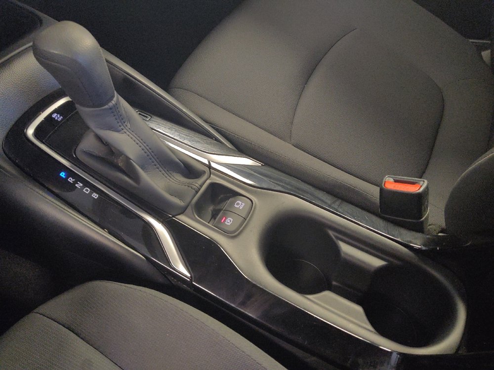 Used 2021 Toyota Corolla LE FWD image 26