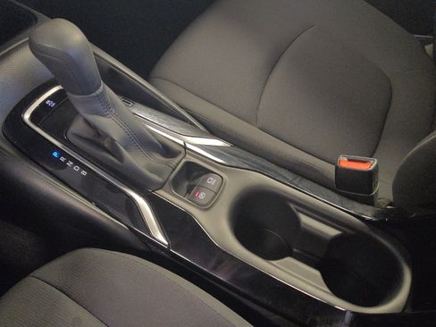 Used 2021 Toyota Corolla LE FWD image 26