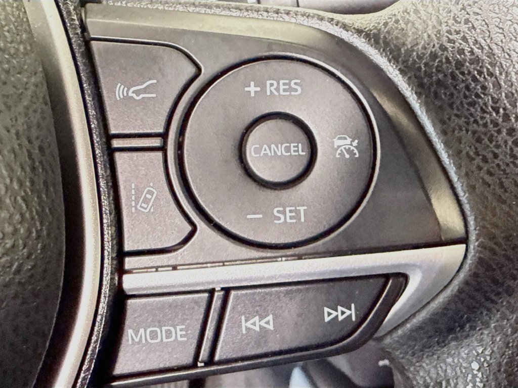 Used 2022 Toyota Camry LE AWD/4WD image 14