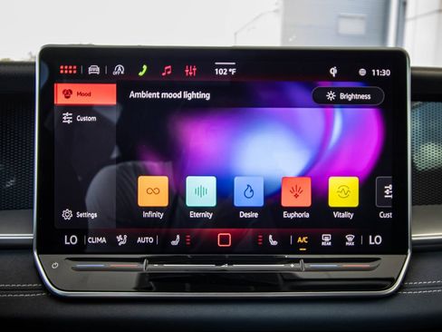 New 2026 Volkswagen Tiguan SE FWD image 43
