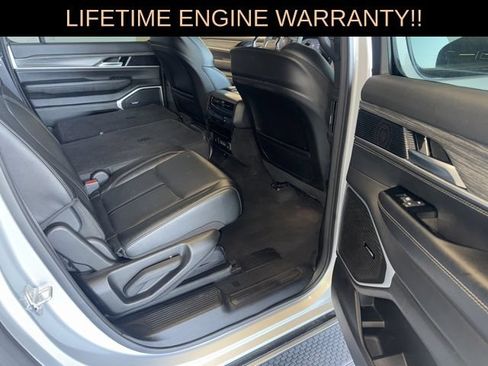 Certified 2024 Jeep Wagoneer L Series II w/ Flexible Seating Group AWD/4WD image 35