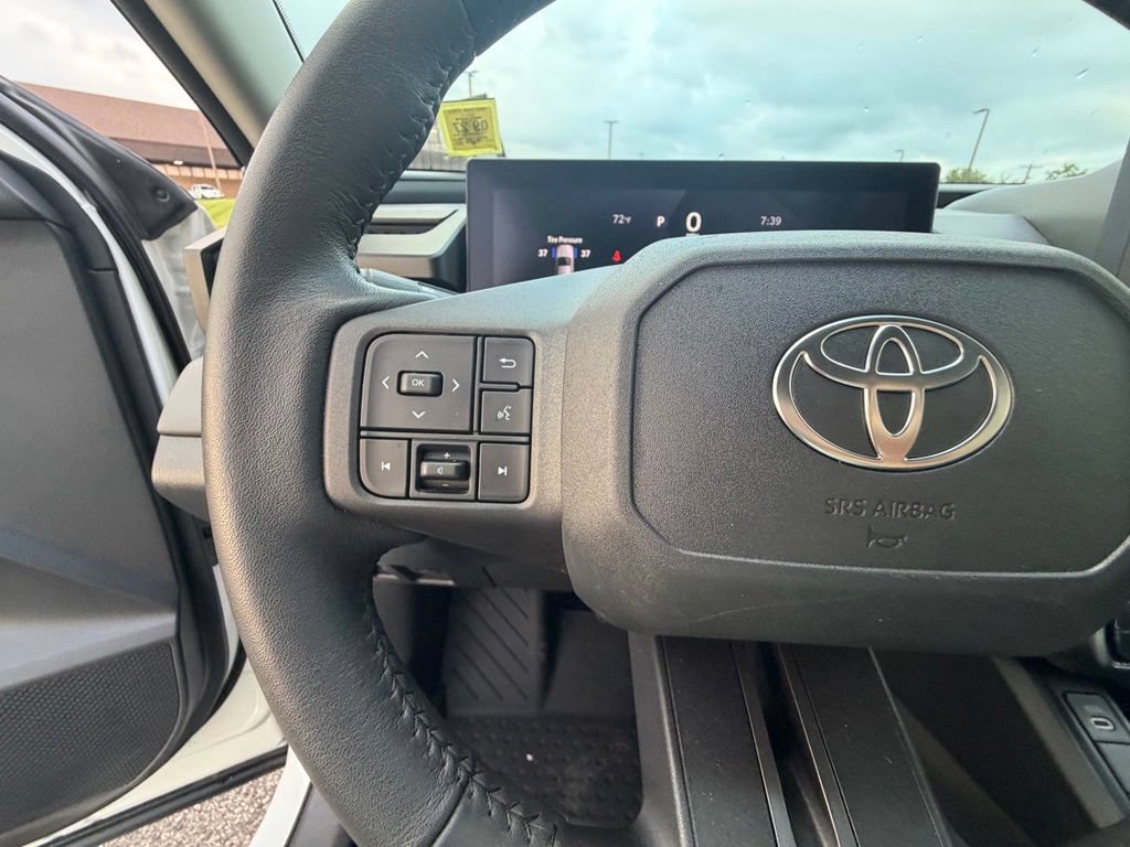 Used 2026 Toyota RAV4 XLE Premium AWD/4WD image 34