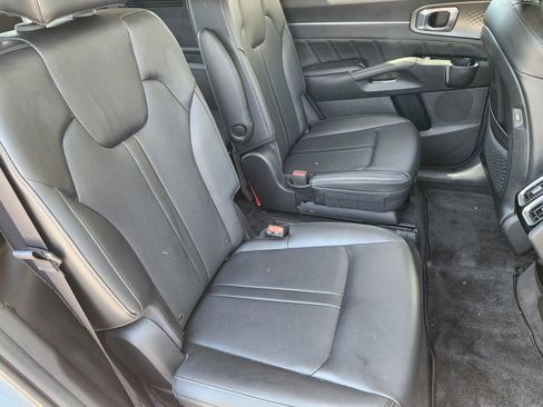 Certified 2023 Kia Sorento SX AWD/4WD image 21