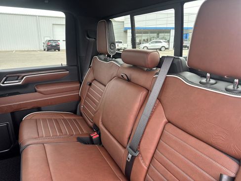 New 2026 GMC Sierra 2500 Denali Ultimate AWD/4WD image 13