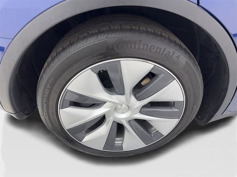 Used 2023 Tesla Model Y 2WD image 83