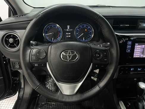 Used 2017 Toyota Corolla SE w/ Body Protection Package FWD image 20