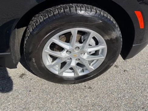 Used 2022 Chevrolet Equinox LS AWD/4WD image 11