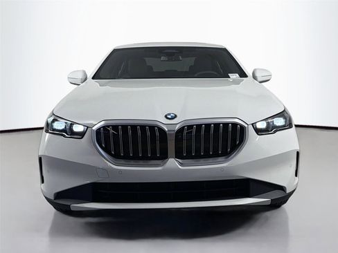 New 2026 BMW 530i w/ Premium Package RWD image 2