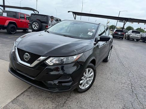 Used 2020 Nissan Rogue Sport S w/ Appearance Package image 3
