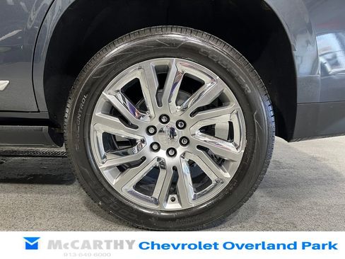 Used 2021 GMC Yukon Denali w/ Denali Premium Package AWD/4WD image 38