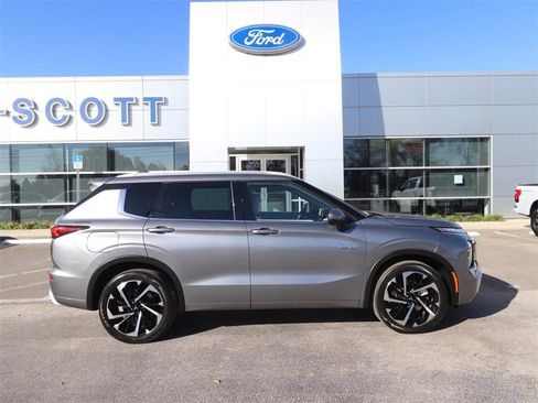 Used 2023 Mitsubishi Outlander SEL image 15