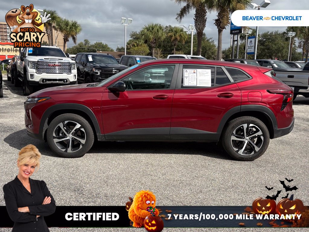 Used 2025 Chevrolet Trax RS w/ Sunroof Package FWD image 4