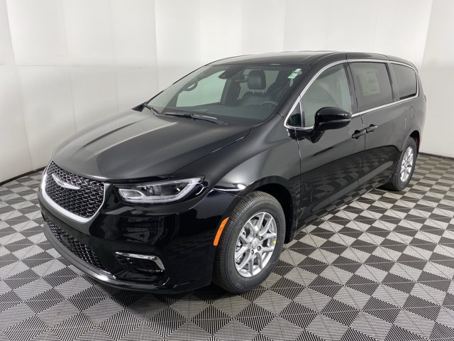 New 2026 Chrysler Pacifica Select FWD image 10